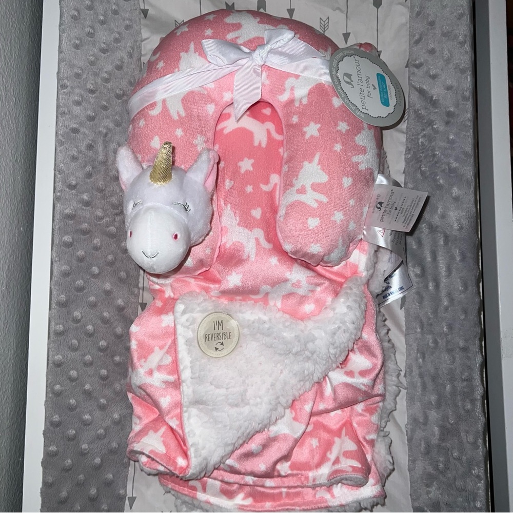 Petite l’amour for Baby Pink Unicorn 2 Piece Blanket Set